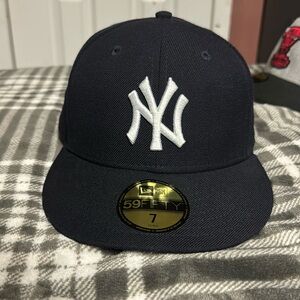 COPY - kith Yankees fitted size 7